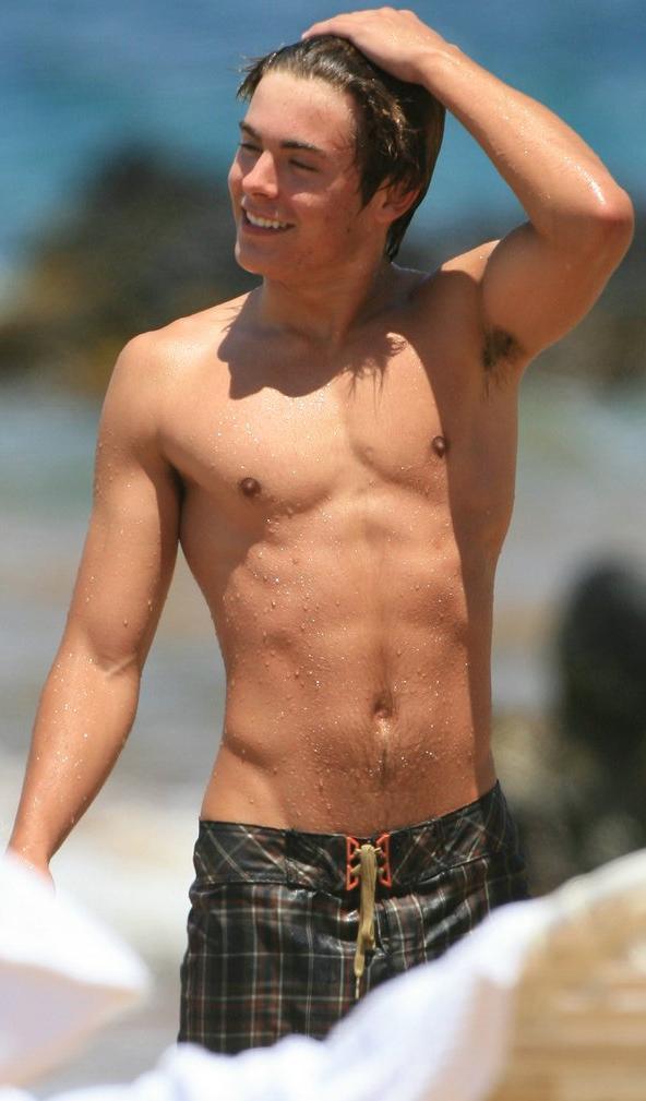 pics of zac efron. Zac Efron fotos.